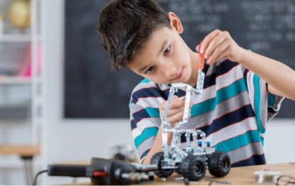 Kids making robots- Robotics course